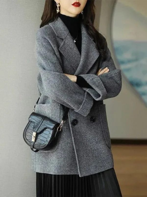 Fashion Autumn and Winter New Product Women's Coat Warm Polo Collar Woolen Medium Length Pattern Thickened Coat Wool - Image 3