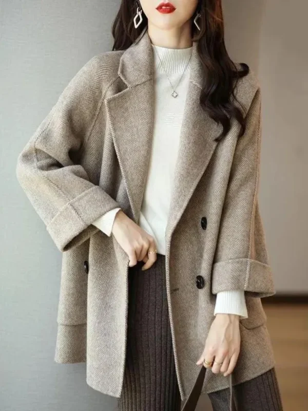 Fashion Autumn and Winter New Product Women's Coat Warm Polo Collar Woolen Medium Length Pattern Thickened Coat Wool