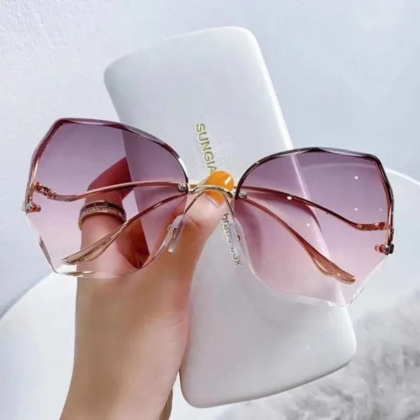 New Trimming Frameless Sunglasses Female Fashion Gradient Sunglasses Flower Sun Glassesfishing Glasses Cycling Glasses